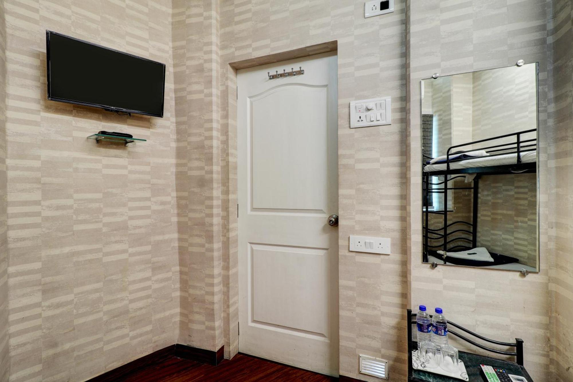 Hotel Shabana - Colaba Causeway Bombaj Exteriér fotografie