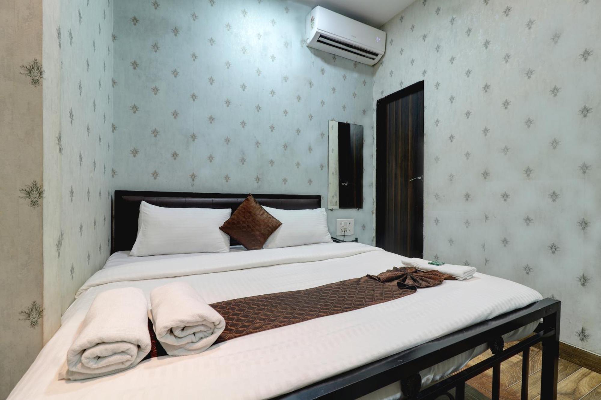 Hotel Shabana - Colaba Causeway Bombaj Exteriér fotografie