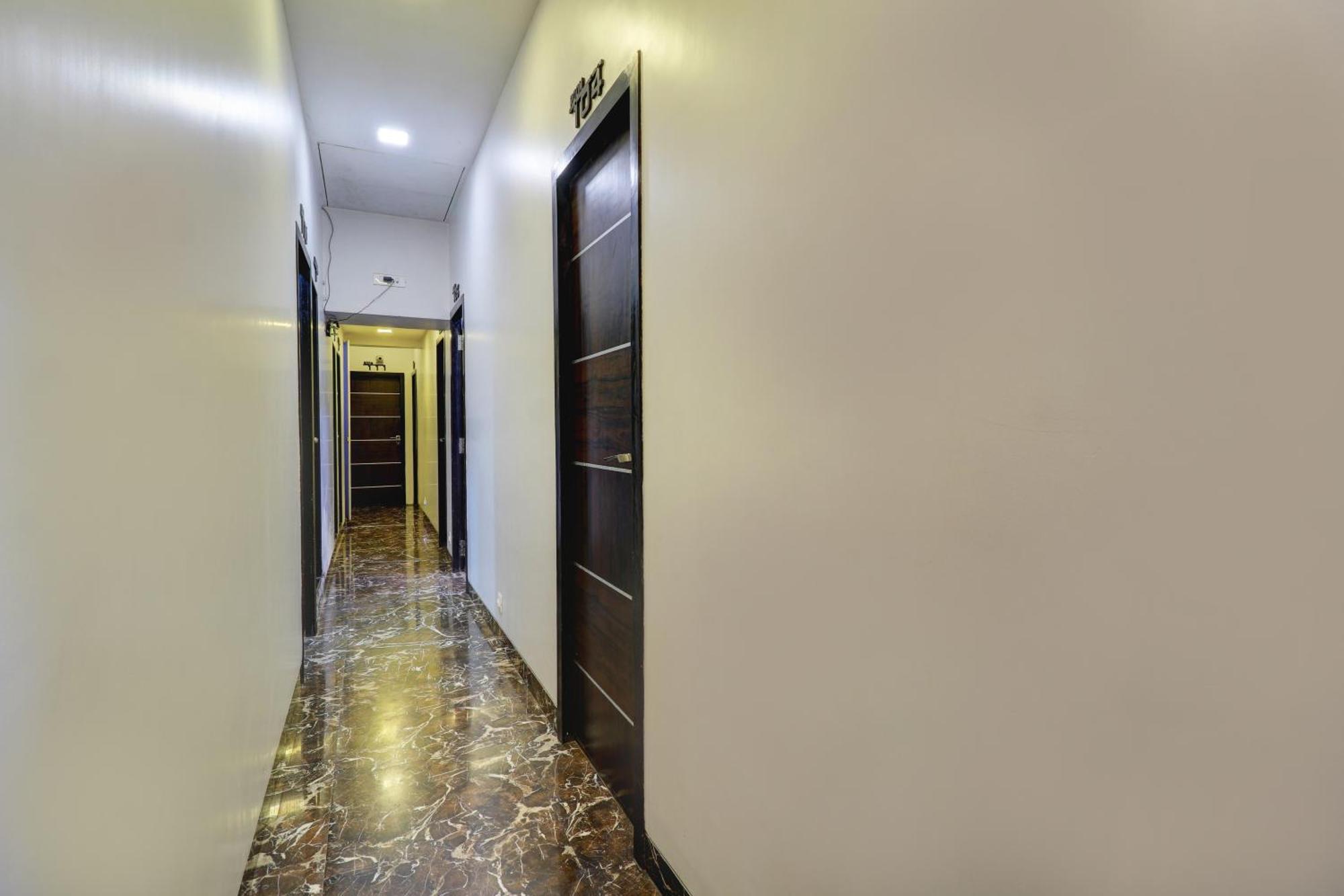 Hotel Shabana - Colaba Causeway Bombaj Exteriér fotografie