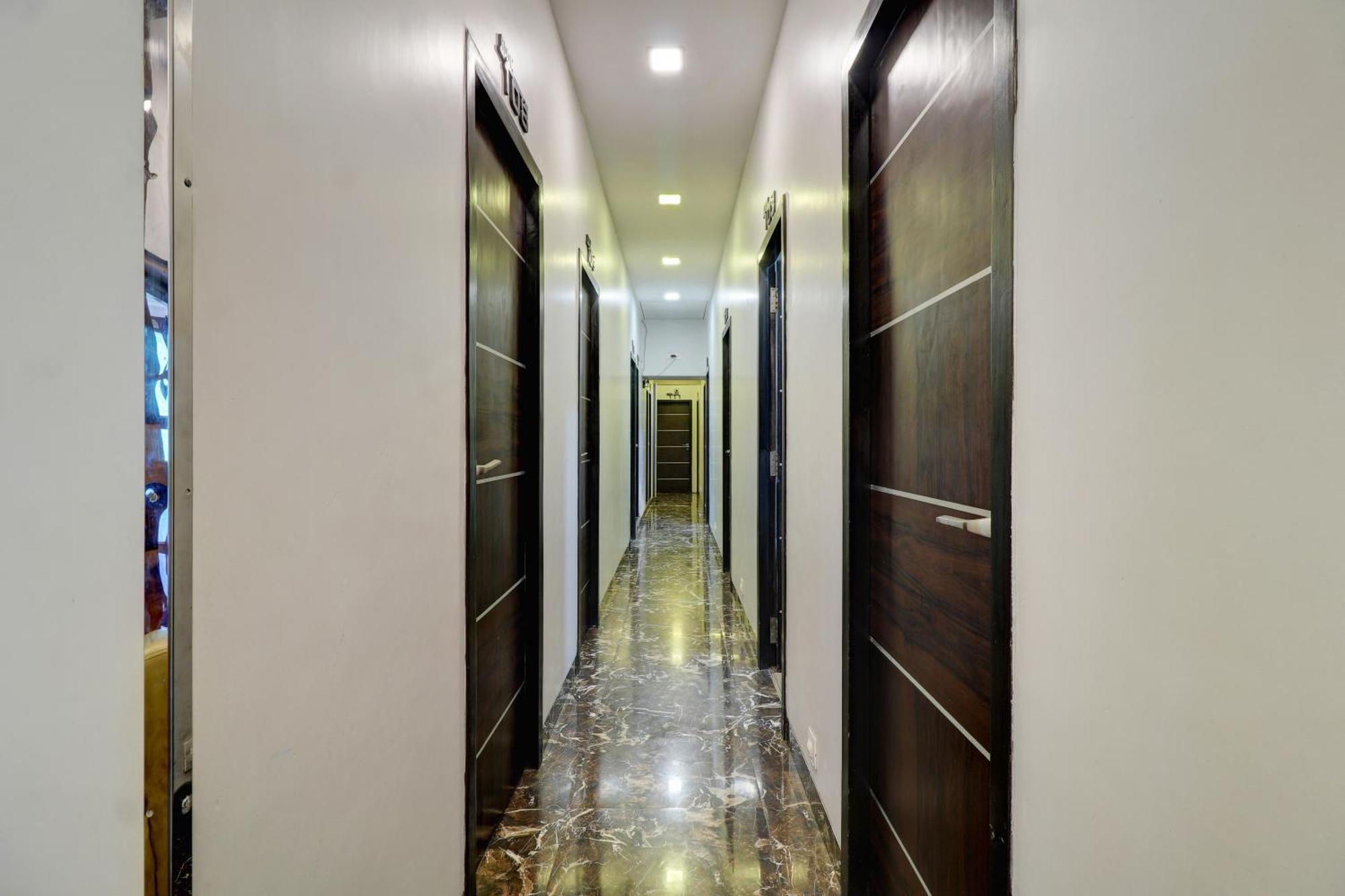 Hotel Shabana - Colaba Causeway Bombaj Exteriér fotografie