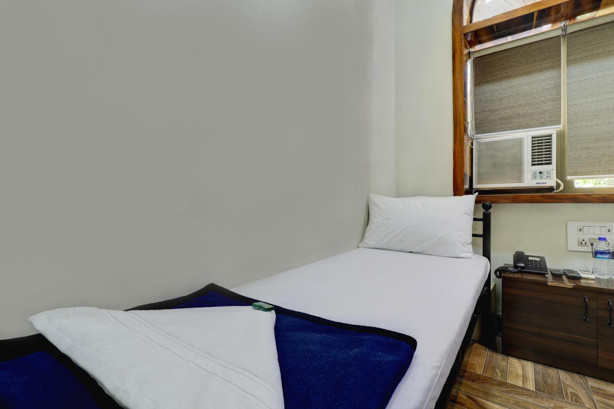 Hotel Shabana - Colaba Causeway Bombaj Exteriér fotografie