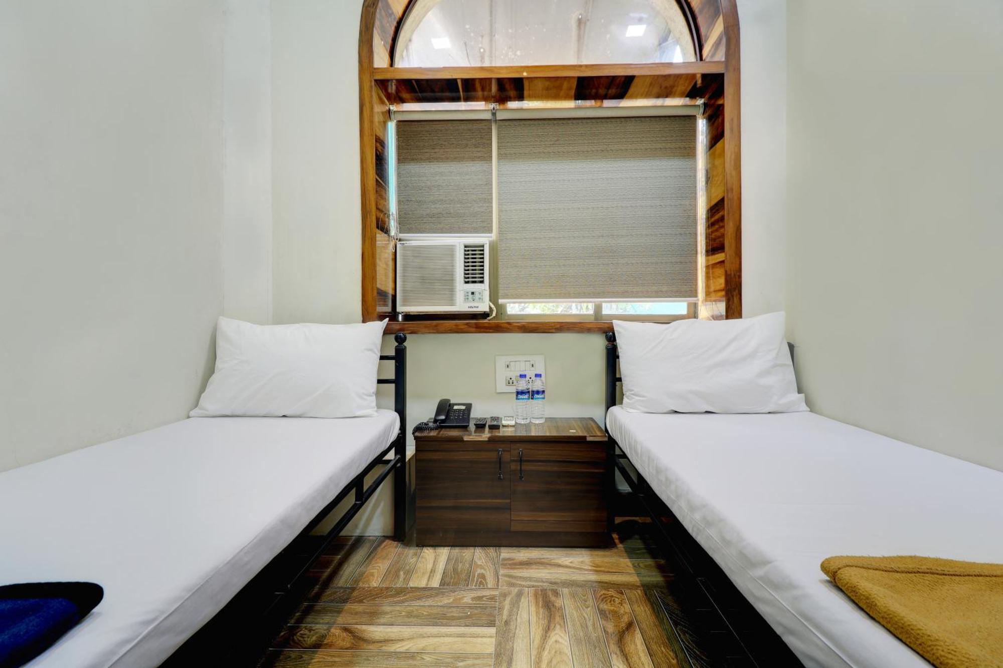 Hotel Shabana - Colaba Causeway Bombaj Exteriér fotografie